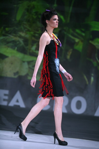 U trgovackom centru West gate odrzana je druga vecer modnog dogadjaja Nivea Cro a porter. Revije ce trajati od 24. do 27. ozujka. U trgovackom centru West gate odrzana je druga vecer modnog dogadjaja Nivea Cro a porter. Revije ce trajati od 24. do 27. ozujka.