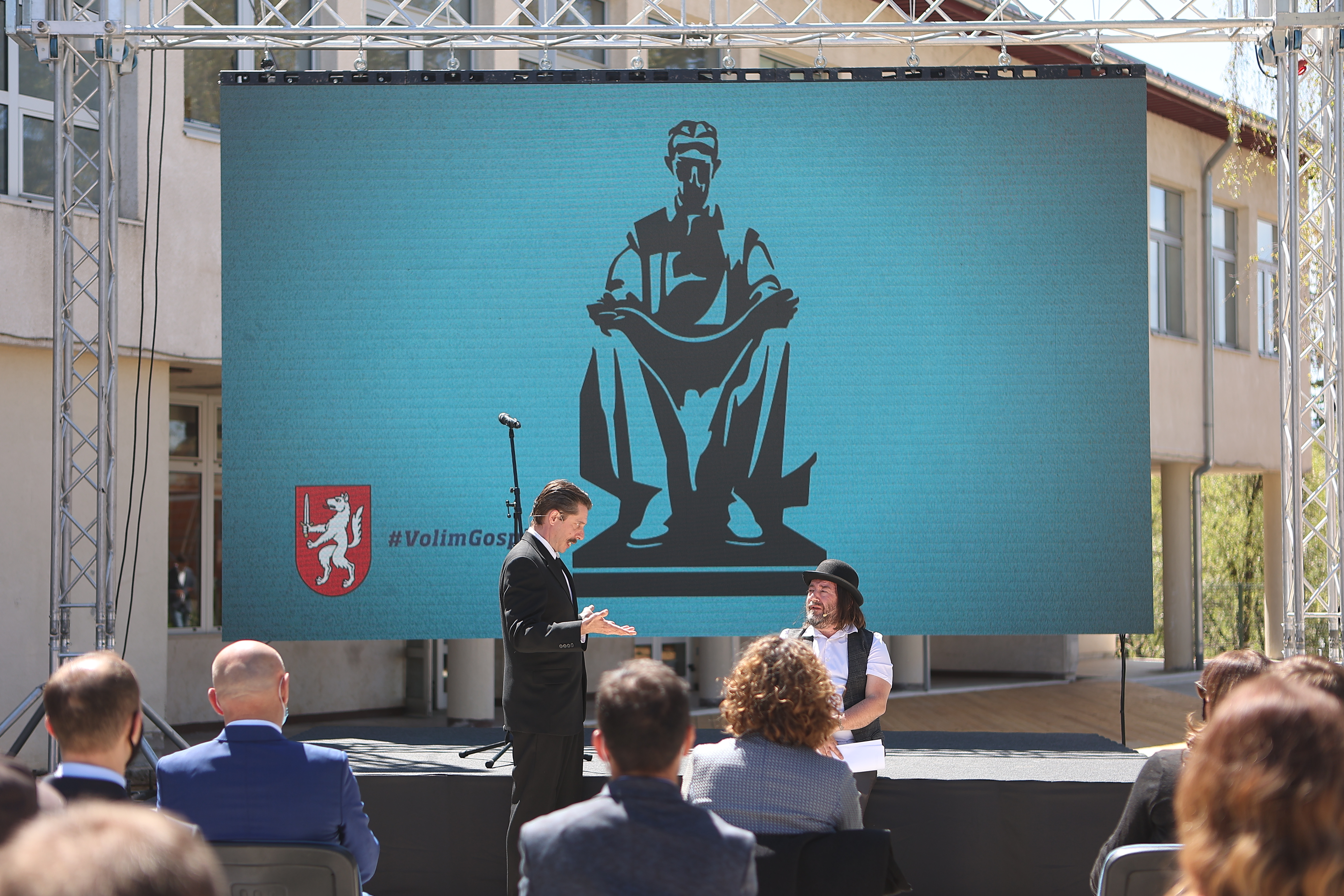 Spomenik Nikole Tesle vratio se u Gospić