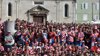 Tisuće Zadrana na Forumu navijalo za Vatrene u finalu Svjetskog prvenstva Tisuće Zadrana na Forumu navijalo za Vatrene u finalu Svjetskog prvenstva