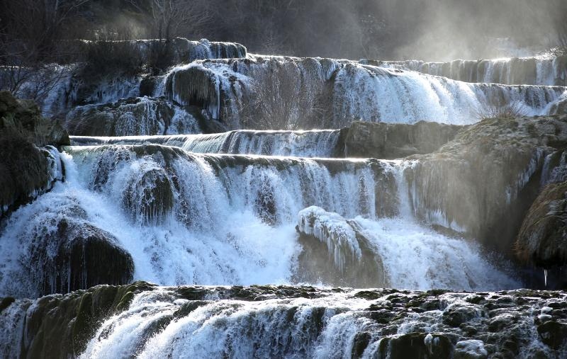 Ledena zimska idila na slapovima Krke Ledena zimska idila na slapovima Krke