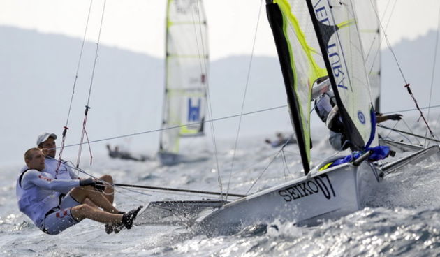 Zadar, 040909.
Europsko prvenstvo u jedrenju za klasu 49er 2009.
Dan kakav pravi jedrlicar moze samo pozeljeti. U zadarskom kanalu jugo preko 20 cvorova. jedrio se peti dan europskog prvenstva u jedrenju za klasu 49er. Odvozila su se cak 4 plova.
Na slici