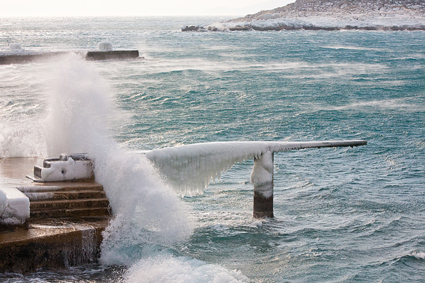 Senj u zagrljaju ledenog pokrivača, foto: Leo Banić