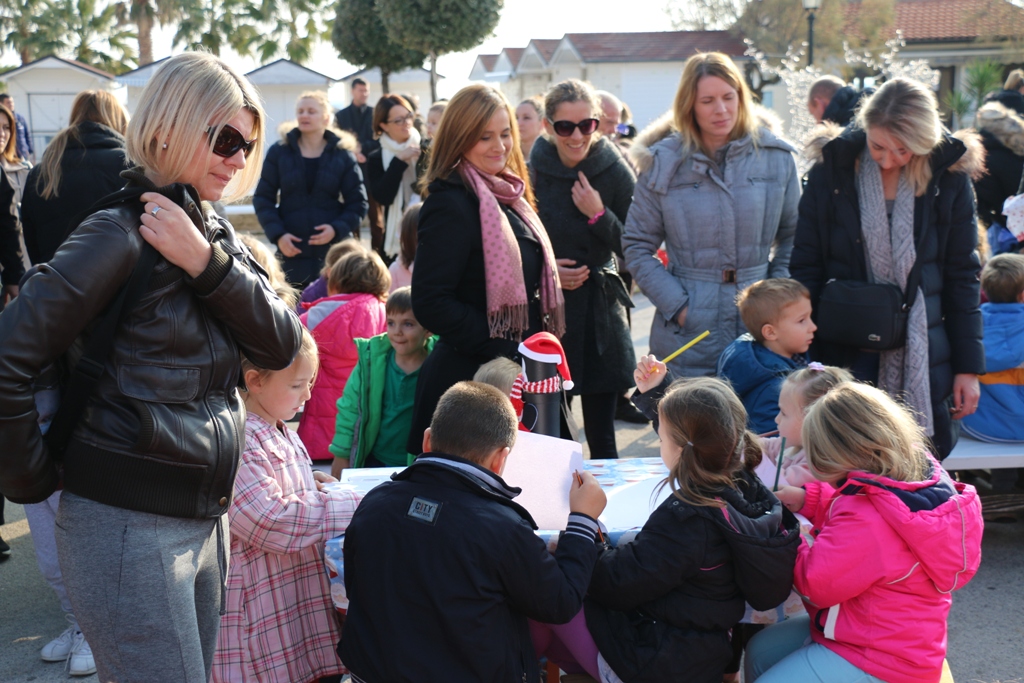 Sveti Nikola posjetio Vir i uvjerio se: nema zločeste djece Sveti Nikola posjetio Vir i uvjerio se: nema zločeste djece