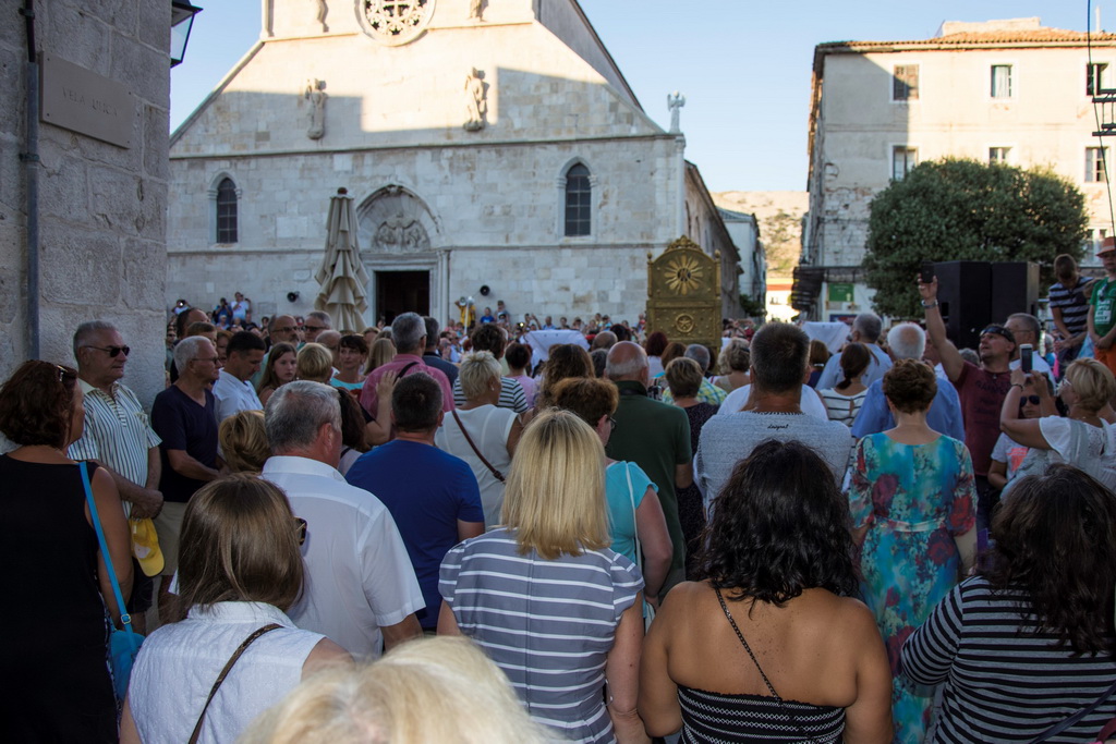 Proslava blagdana Velike Gospe u Pagu Proslava blagdana Velike Gospe u Pagu