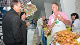 Prva godišnjica rada Seljačke tržnice, foto: Iva Perinčić Prva godišnjica rada Seljačke tržnice, foto: Iva Perinčić