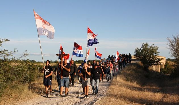 Koracima nade u istinu