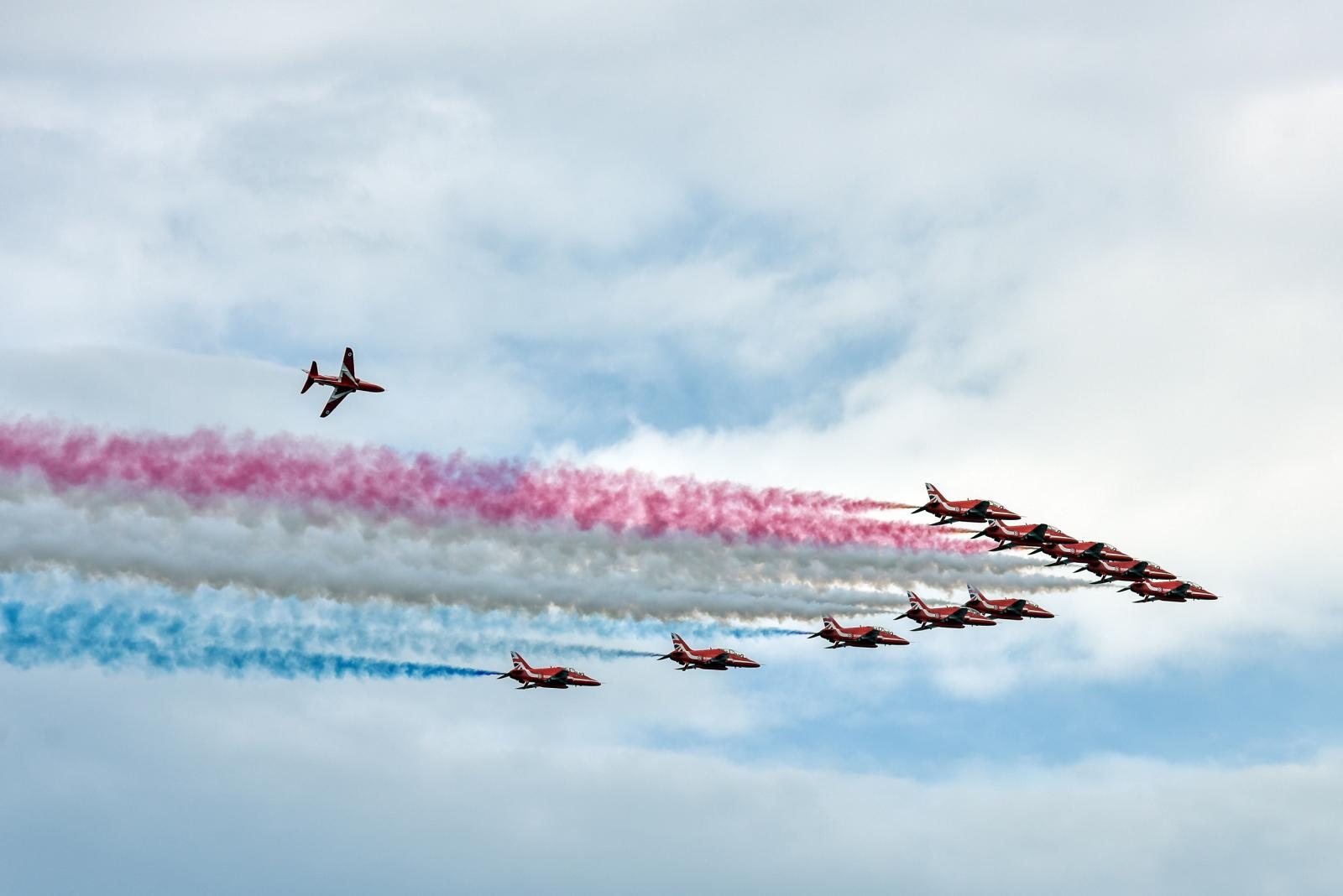Krila Oluje i Red Arrows preletjeli iznad zadarskog kanala
