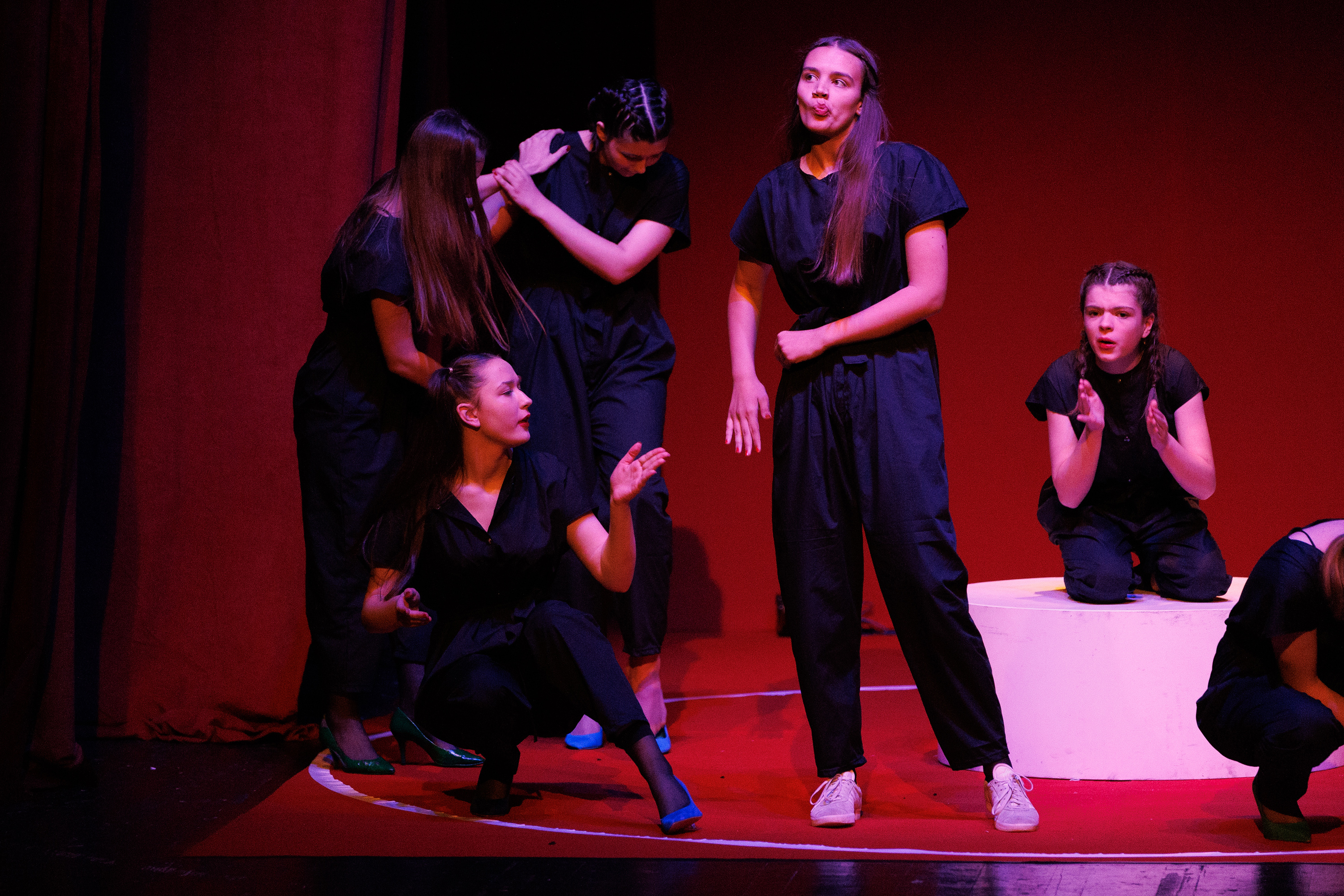 Igrajmo se: Zabranjeno mlađima od 15 strana A