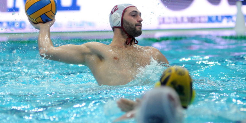 Zadar, 111211
Bazen na Visnjiku.
Igra se utakmica finala vaterpolo Kupa Hrvatske izmedju VK Jug i VK Mladost.
Na fotografiji: Paulo Obradovic (12) 
Foto: Luka Gerlanc / CROPIX