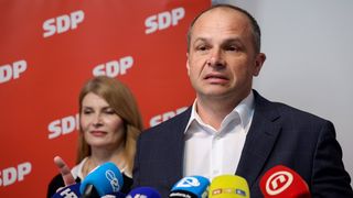 SDP predstavio kandidata za gradonačelnika, bit će to Daniel Radeta SDP predstavio kandidata za gradonačelnika, bit će to Daniel Radeta