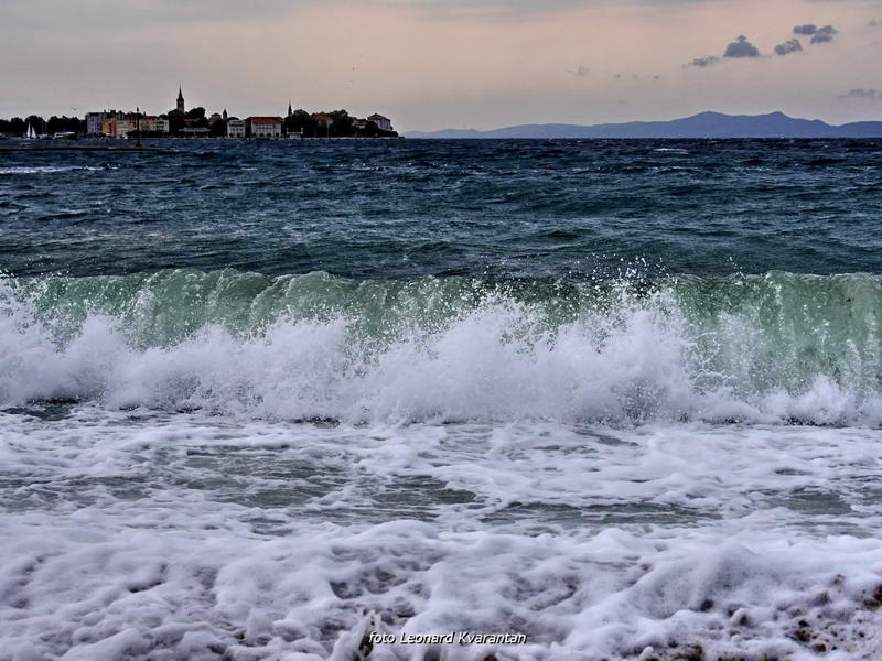 Kiteri i surferi uživali u jakom jugu