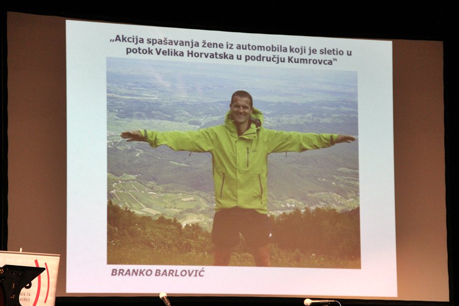 HNK Zadar: Dodjela priznanja za ”Naročiti pothvat u zaštiti i spašavanju” foto: I. Perinčić HNK Zadar: Dodjela priznanja za ”Naročiti pothvat u zaštiti i spašavanju” foto: I. Perinčić