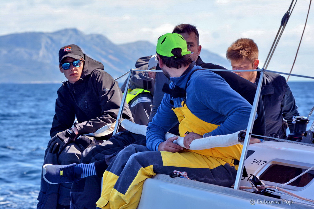 U hvarskom akvatoriju održana XXI. Uskršnja regata U hvarskom akvatoriju održana XXI. Uskršnja regata