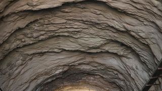 Tunel Dingač u pelješkom kraju