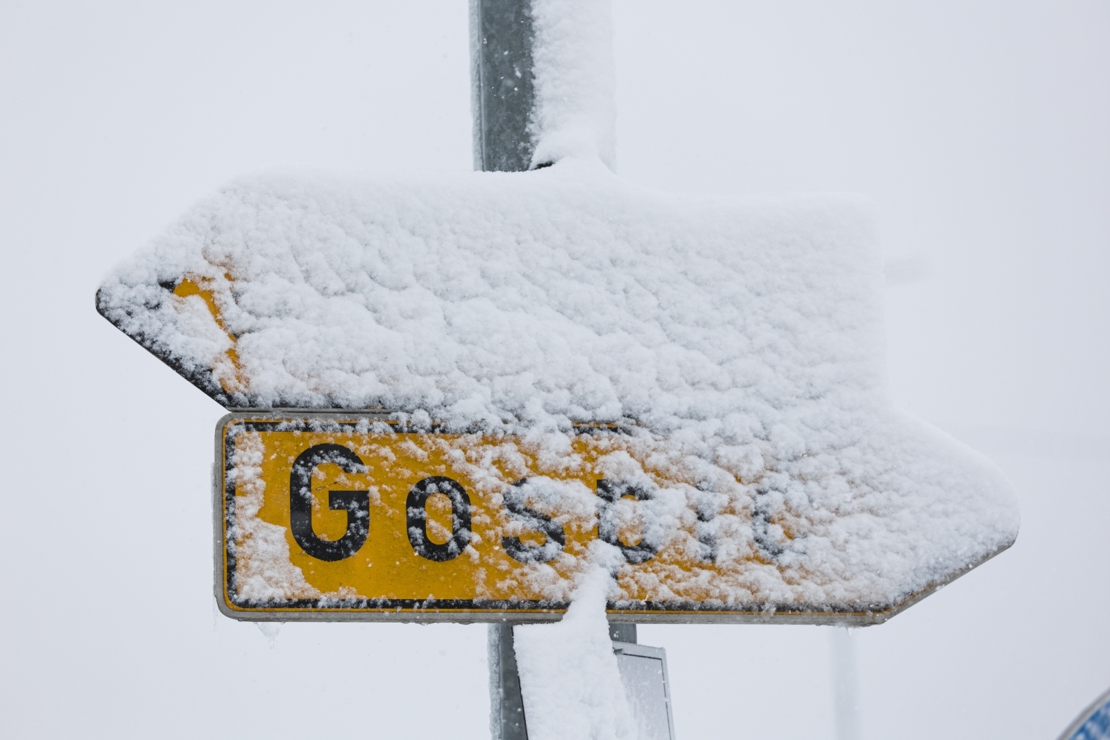 Đir snijegom prekrivenim Gračacom, 25. siječnja 2021. Đir snijegom prekrivenim Gračacom, 25. siječnja 2021.