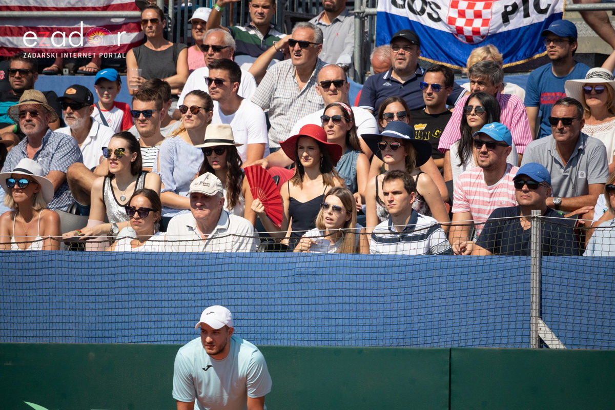 Davis Cup: Vruća navijačka atmosfera u meču Ćilića i Querreya