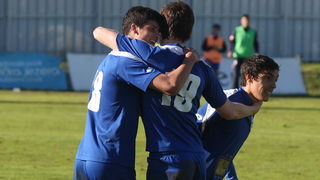 Zadar, 060413. 
Stadion na Stanovima.
Utakmica 26. kola prve HNL izmedju NK Zadar i NK Istra. Na fotografiji: slavlje igraca Zadra –  Stipe Perica, Igor Prahic i Luka Begonja.
Foto: Jure Miskovic / CROPIX