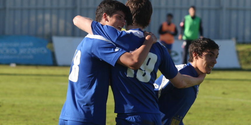 Zadar, 060413.
Stadion na Stanovima.
Utakmica 26. kola prve HNL izmedju NK Zadar i NK Istra. Na fotografiji: slavlje igraca Zadra – Stipe Perica, Igor Prahic i Luka Begonja.
Foto: Jure Miskovic / CROPIX Zadar, 060413.
Stadion na Stanovima.
Utakmica 26. kola prve HNL izmedju NK Zadar i NK Istra. Na fotografiji: slavlje igraca Zadra – Stipe Perica, Igor Prahic i Luka Begonja.
Foto: Jure Miskovic / CROPIX