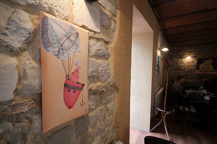 Restoran Bar Atrij: Prodajna izložba uskrsnih pisanica Silvijane Dražović, Foto: Saša Čuka Restoran Bar Atrij: Prodajna izložba uskrsnih pisanica Silvijane Dražović, Foto: Saša Čuka