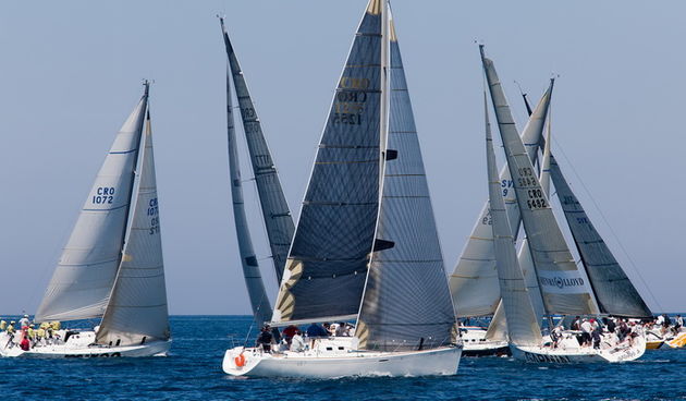 Zadar, 070511.
Danas i sutra se jedri treca regata ovogodisnjeg ORC Kupa Hrvatske, Zadarski kup, u organizaciji JK Uskok. Na regati u Zadarskom kanalu natjecalo se 13 krstasa.
Foto: Vladimir Ivanov / CROPIX