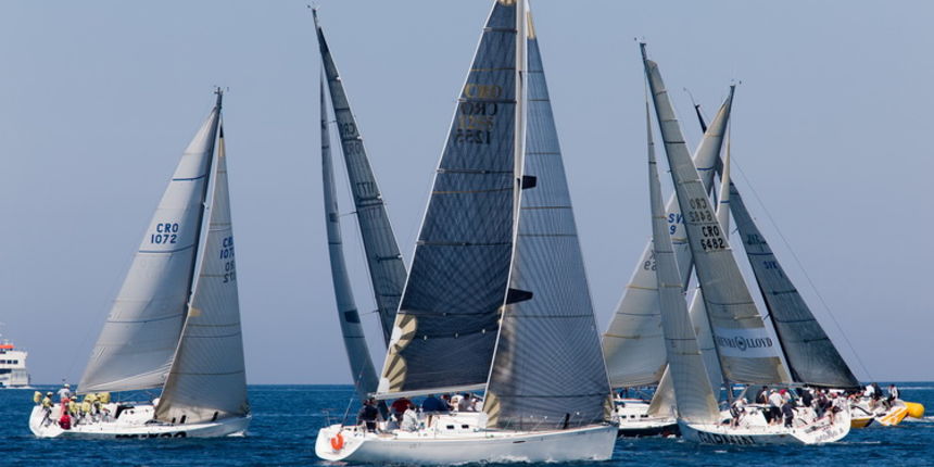 Zadar, 070511.
Danas i sutra se jedri treca regata ovogodisnjeg ORC Kupa Hrvatske, Zadarski kup, u organizaciji JK Uskok. Na regati u Zadarskom kanalu natjecalo se 13 krstasa.
Foto: Vladimir Ivanov / CROPIX