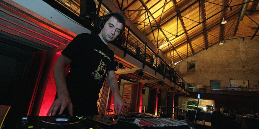 Silent party u Arsenalu (foto: Marin Gospić) Silent party u Arsenalu (foto: Marin Gospić)