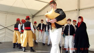 Zadarski karneval 2010: KUD “Druzina” Pag na Narodnom trgu