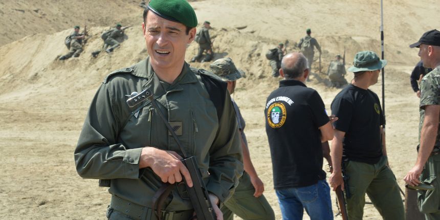 Višnjić u ulozi Ante Gotovine snima film General na pješčari u Kalinovcu