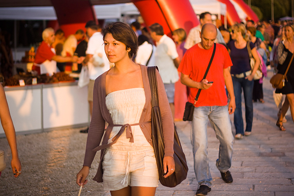 “Kupujmo hrvatsko” i “Vrijedne ruke” (foto:Saša Čuka) “Kupujmo hrvatsko” i “Vrijedne ruke” (foto:Saša Čuka)