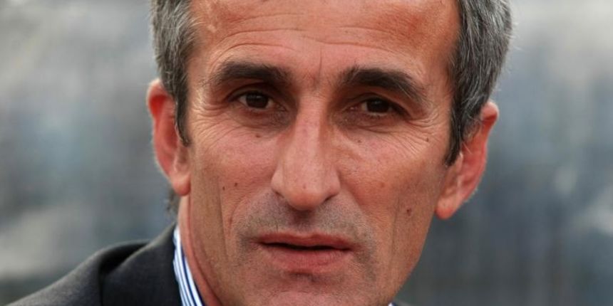 23.04.2011., Maksimir, Zagreb – Nogometna utakmica 26. kola Prve HNL izmedju GNK Dinamo – NK Osijek. Branko Karacic, trener Osijeka. Photo: Marko Prpic/PIXSELL 23.04.2011., Maksimir, Zagreb – Nogometna utakmica 26. kola Prve HNL izmedju GNK Dinamo – NK Osijek. Branko Karacic, trener Osijeka. Photo: Marko Prpic/PIXSELL