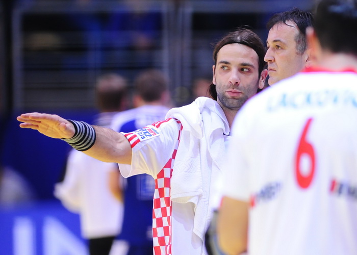 Vrsac, 160112.
Europsko prvenstvo u rukometu u Srbiji.
Prvo kolo, utakmica izmedju Hrvatske i Islanda.
Na slici: slavlje hrvatskih igraca.
Foto: Drazen Aleksic / CROPIX Vrsac, 160112.
Europsko prvenstvo u rukometu u Srbiji.
Prvo kolo, utakmica izmedju Hrvatske i Islanda.
Na slici: slavlje hrvatskih igraca.
Foto: Drazen Aleksic / CROPIX