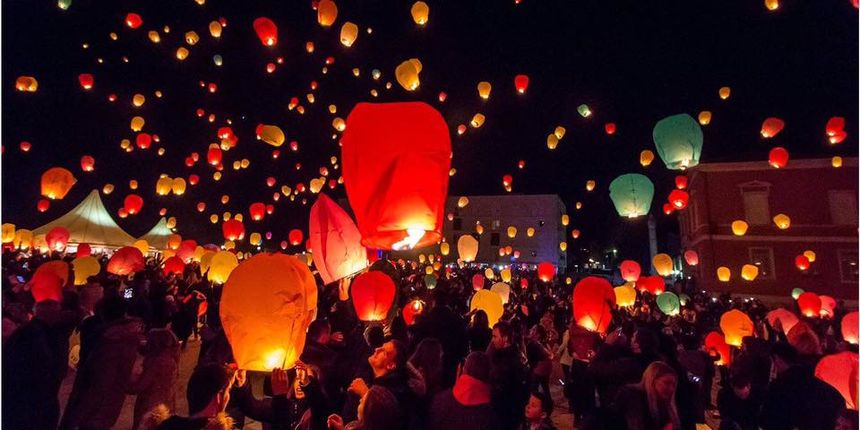Humanitarni svjetlosni spektakl “Zaželi ljubav” na zadarskom Forumu