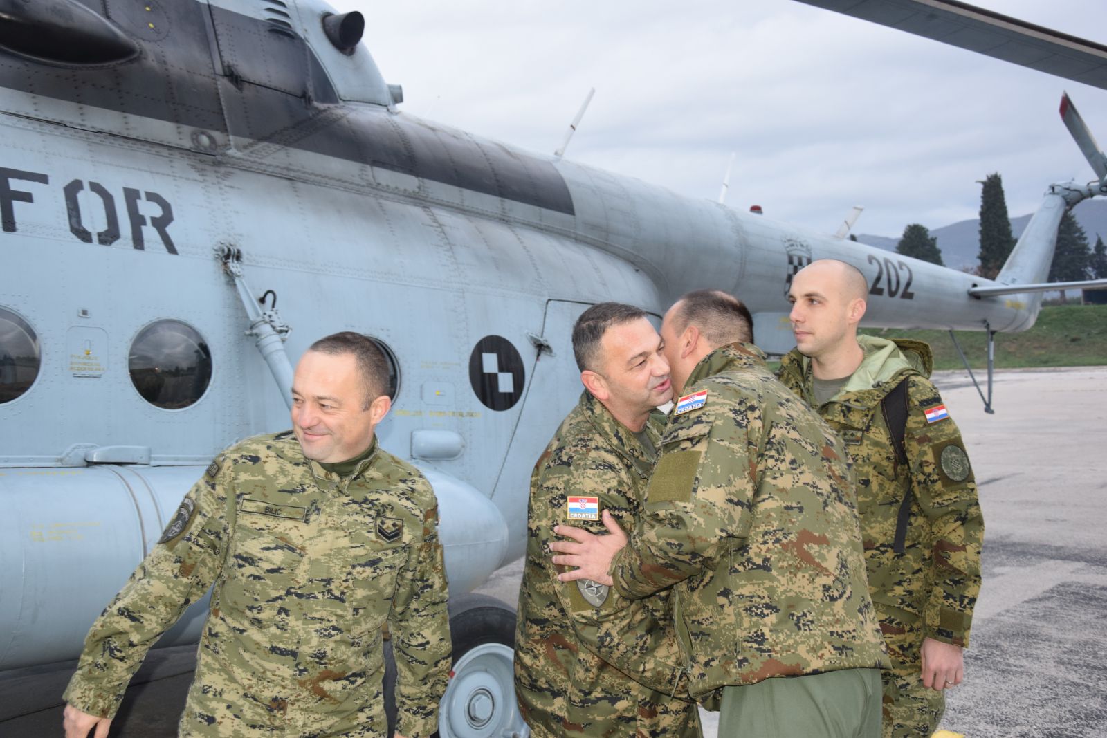 Iz Divulja 14 pripadnika Oružanih snaga RH krenulo u 26. misiju na Kosovo