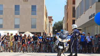 Image 892647 (auto) Image 892647 (auto)