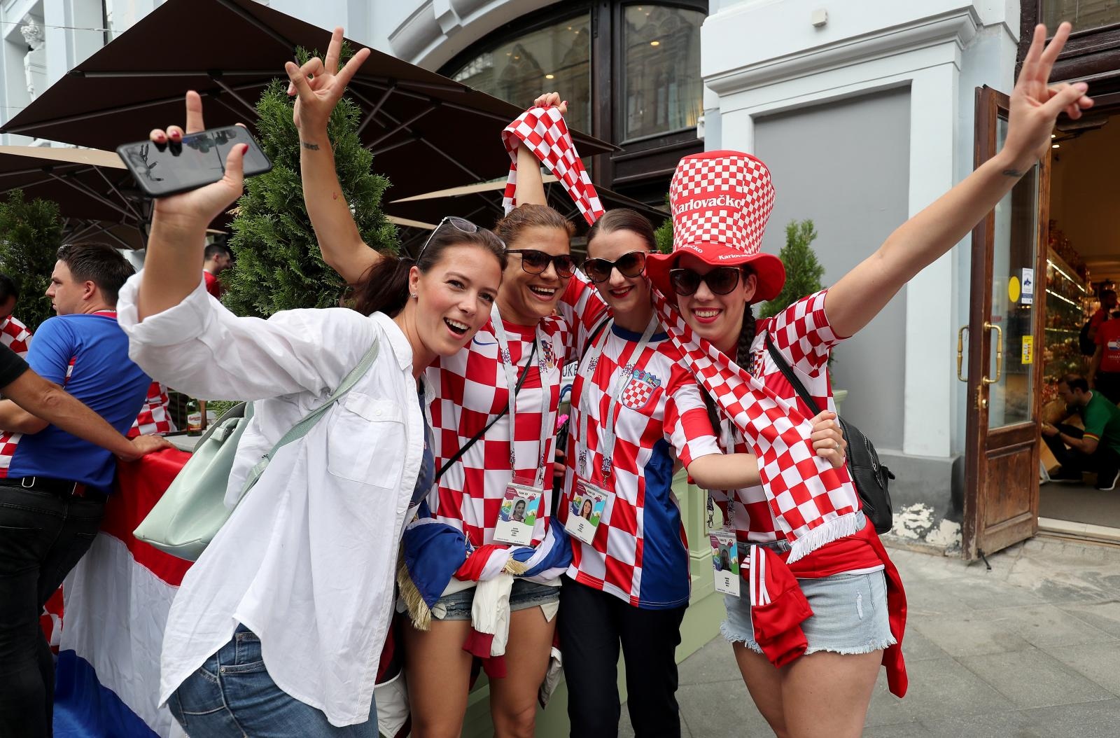 Hrvatski navijači okupirali centar Moskve!