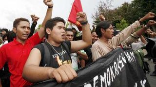 Image 1195783 (auto) Image 1195783 (auto)