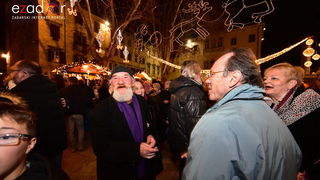 Tisuće Zadrana uživalo na krcatom Narodnom trgu i Tgu Petra Zoranića uz Tomislava Bralića i klapu Intrade Tisuće Zadrana uživalo na krcatom Narodnom trgu i Tgu Petra Zoranića uz Tomislava Bralića i klapu Intrade