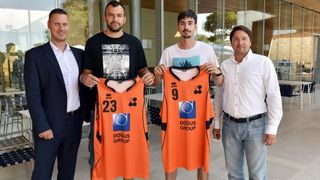 Gradski košarkaški klub Šibenik predstavio Ivu Ivanova i Domagoja Bašića kao pojačanja za naredu sezonu. Photo: Hrvoje Jelavić/PIXSELL Gradski košarkaški klub Šibenik predstavio Ivu Ivanova i Domagoja Bašića kao pojačanja za naredu sezonu. Photo: Hrvoje Jelavić/PIXSELL