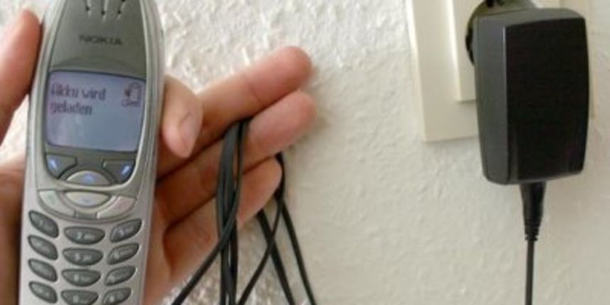 Provalio u kuću pa ostavio mobitel na punjenju, foto: dalje.com Provalio u kuću pa ostavio mobitel na punjenju, foto: dalje.com