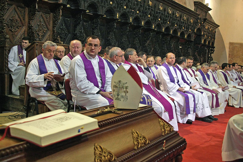 Posljednji ispraćaj nadbiskupa Ivana Prenđe (foto: Marin Gospić)