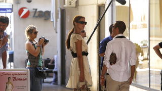 Zadar, 210809.
Danas je odrzano snimanje jedne od emisija pod nazivom Gotovcevi koja se od jeseni pocinje prikazivati na Novoj TV. Televizijske kamere pratit ce Simonu i Antu kroz svakodnevni zivot. Danas je Simona sa Markom Grubnicem obilazila zadarske d Zadar, 210809.
Danas je odrzano snimanje jedne od emisija pod nazivom Gotovcevi koja se od jeseni pocinje prikazivati na Novoj TV. Televizijske kamere pratit ce Simonu i Antu kroz svakodnevni zivot. Danas je Simona sa Markom Grubnicem obilazila zadarske d