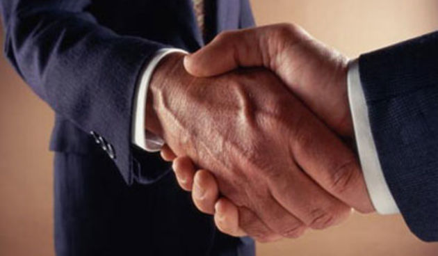 Rukovanje (Foto: Totalportal.hr)