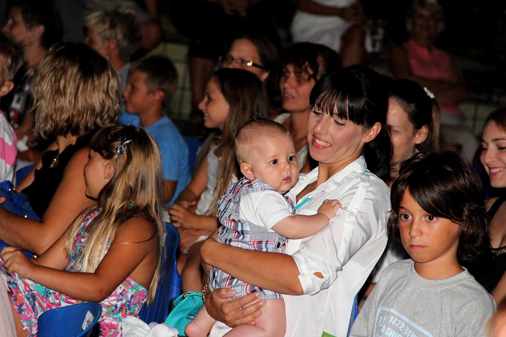 Diklo: “Šuma Striborova” u izvedbi kazališne radionice Donatolina, foto: Iva Perinčić Diklo: “Šuma Striborova” u izvedbi kazališne radionice Donatolina, foto: Iva Perinčić