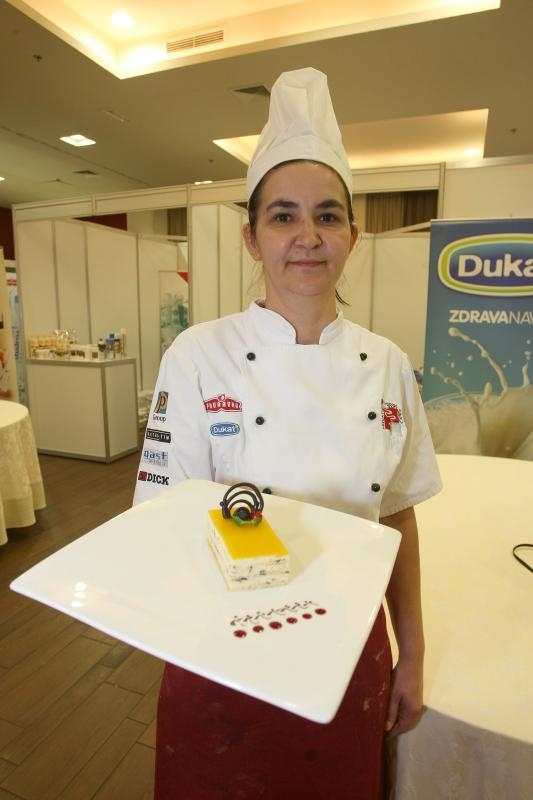 Umag – Hotel Sol Garden Istra u Katoru. Dani hrvatskog kulinarstva i ove godine okupljaju najbolje kuhare, slasticare i ucenike srednjih strukovnih ckola koji se natjecu za medalje i titule drzavnih prvaka. Clanovi zirija. Photo: Dusko Marusic/PIXSELL Umag – Hotel Sol Garden Istra u Katoru. Dani hrvatskog kulinarstva i ove godine okupljaju najbolje kuhare, slasticare i ucenike srednjih strukovnih ckola koji se natjecu za medalje i titule drzavnih prvaka. Clanovi zirija. Photo: Dusko Marusic/PIXSELL