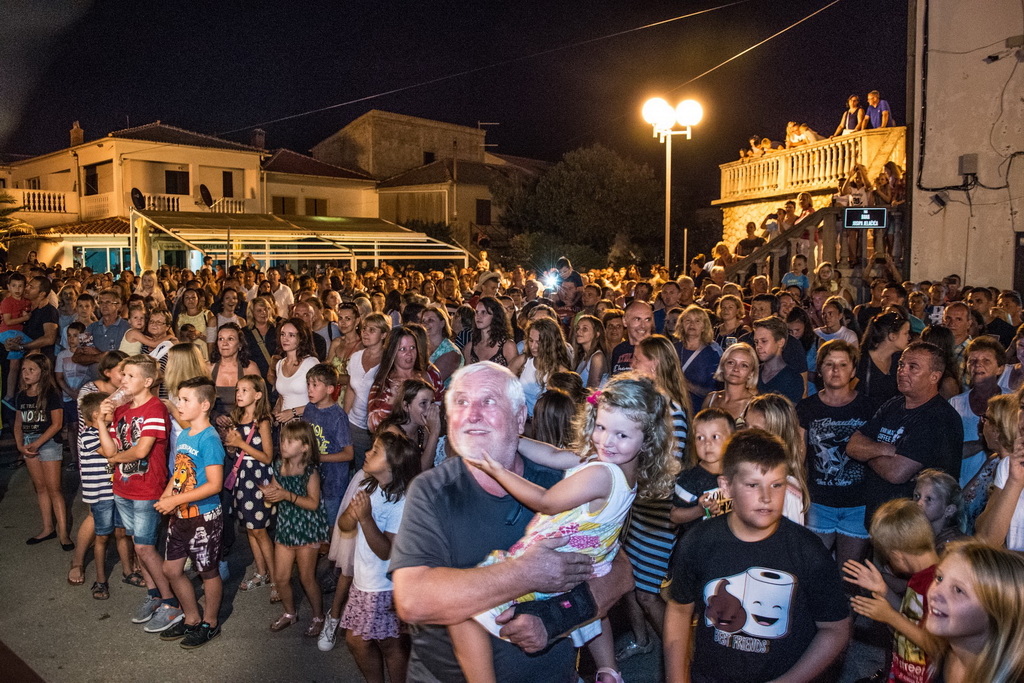 Tamburaški sastav Gazde u Povljani Tamburaški sastav Gazde u Povljani