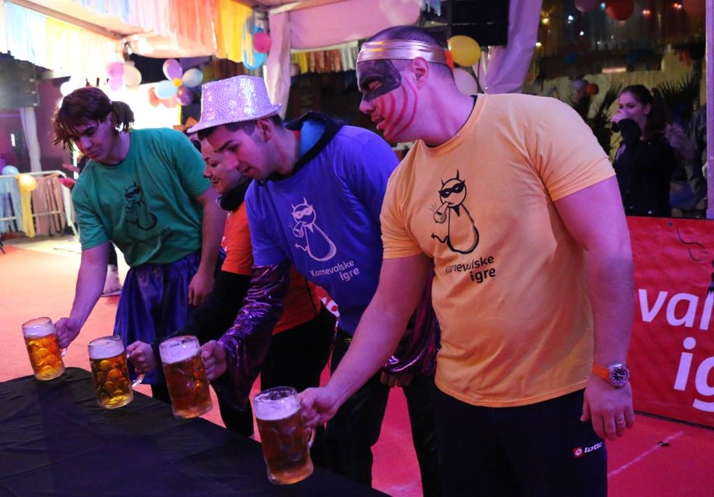 Virske maškare 2017: Karnevalske igre i koncert grupe Vista Virske maškare 2017: Karnevalske igre i koncert grupe Vista