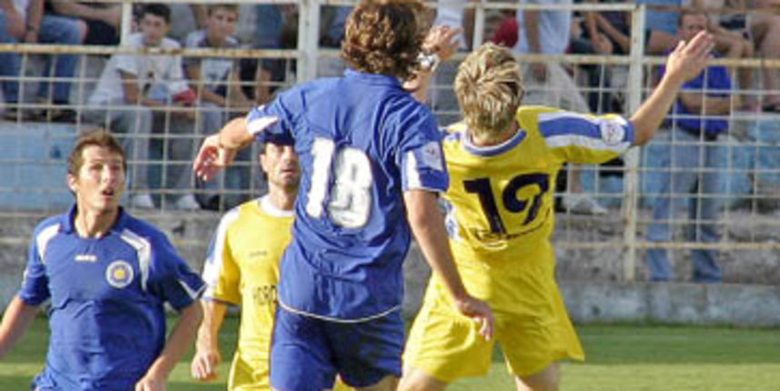 Image 1179985 (auto) Image 1179985 (auto)