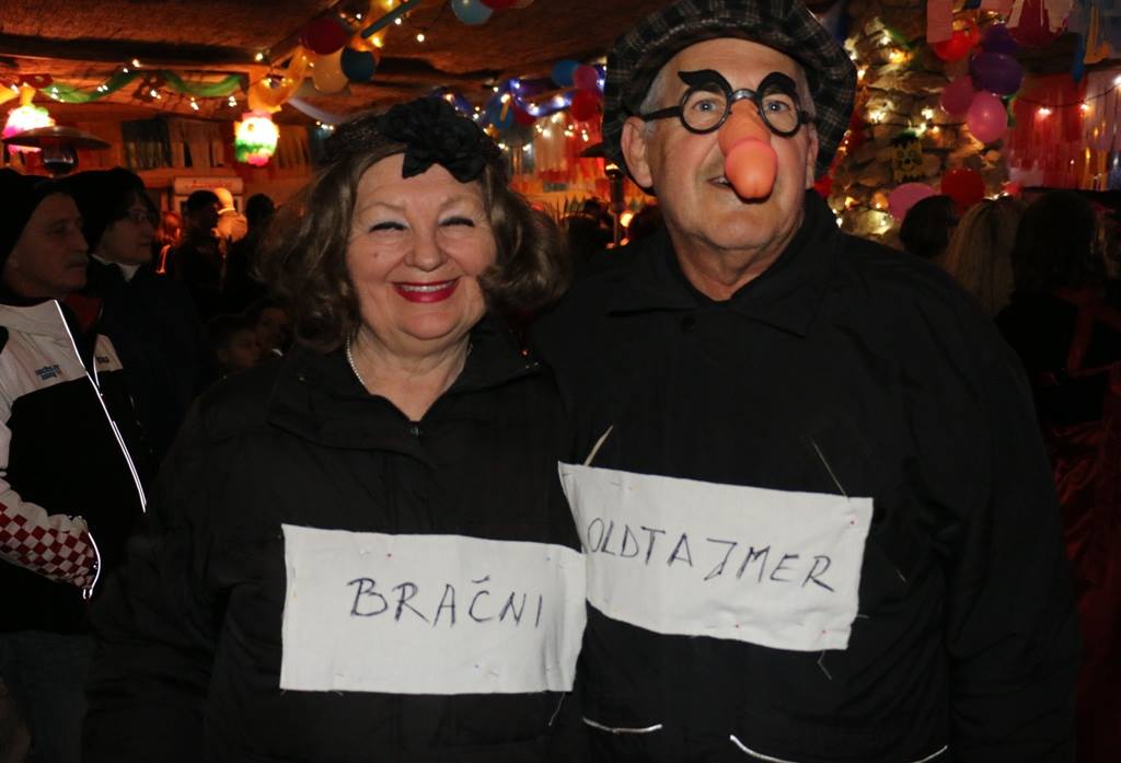 Maškarana Republika preuzela vlast u Viru