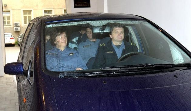 Privodjenje osumnjicenih povezanih sa kradjom zlatoa i pranjem novca u USKOK. Photo: Marko Lukunic/PIXSELL