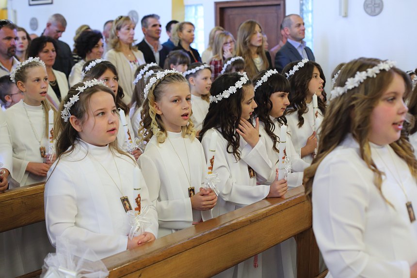 Bibinje: Sakrament Svete potvrde u župnoj crkvi Bibinje: Sakrament Svete potvrde u župnoj crkvi